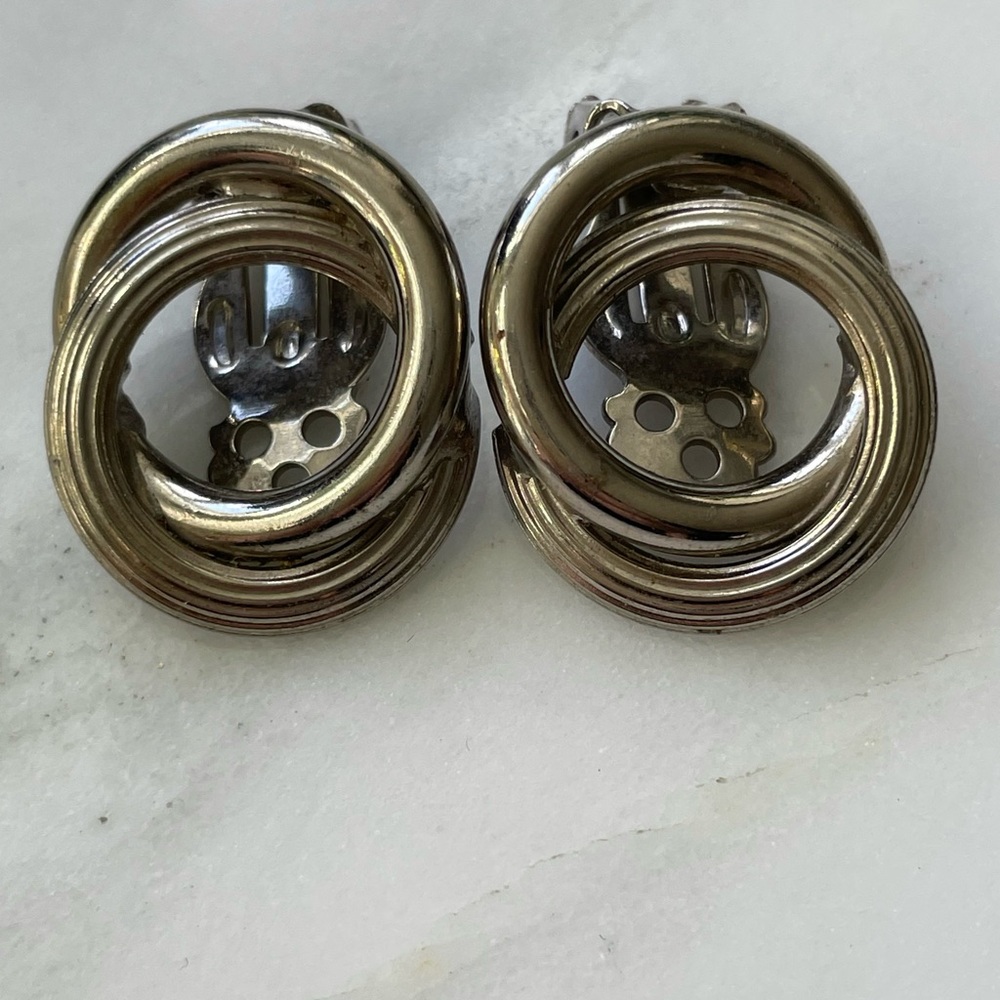 Silver-Tone Interlocking Circle Clip-On Earrings
